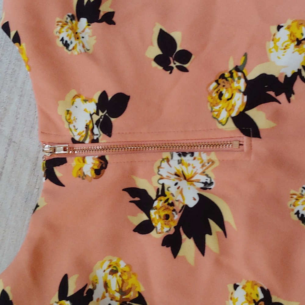 Melloday Anthropologie Peach Floral Blouse | Small - Picture 6 of 8